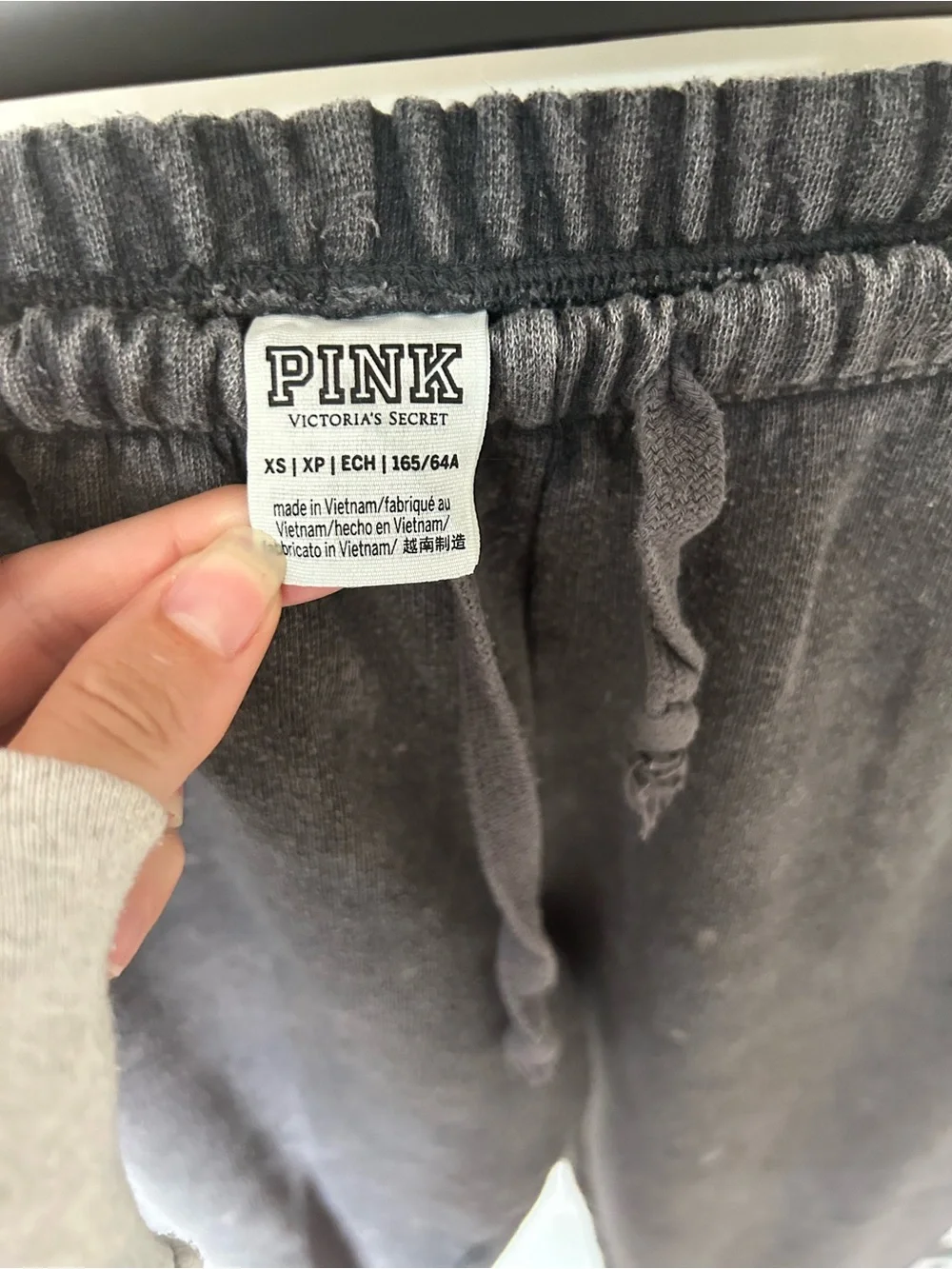 PINK Victoria's Secret Charcoal Sweatshirt & Joggers with Floral Logo - Picture 4 of 5